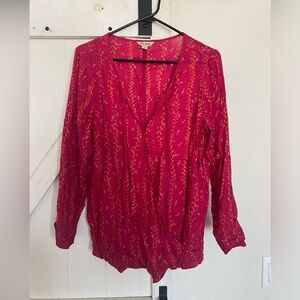 Ladies lucky brand top, great condition, size medium, smoke free home.